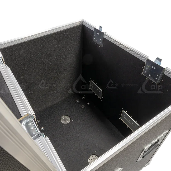 LP FLIGHT CASES - Detail interior for the 2x Starway Monza Wet professional case