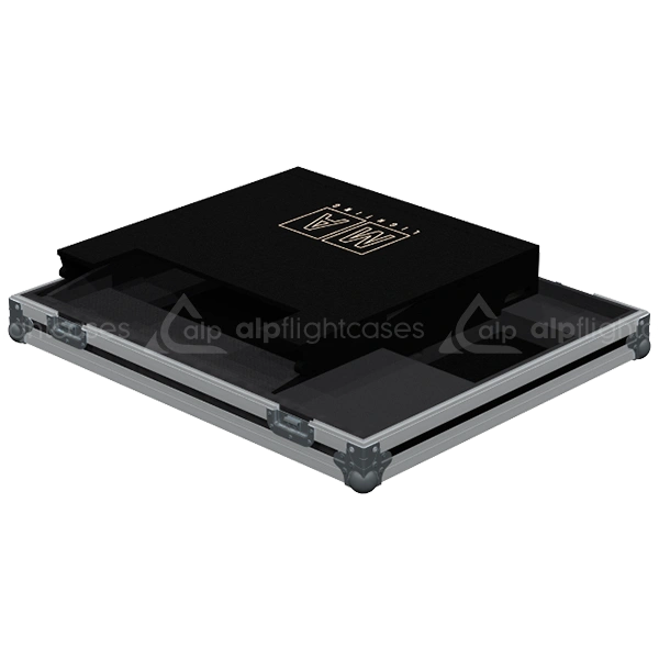 MA COMMAND WING + DISPLAY + SPACE FOR MOUSE SIDE OPEN VIEW CUSTOM FLIGHT CASE