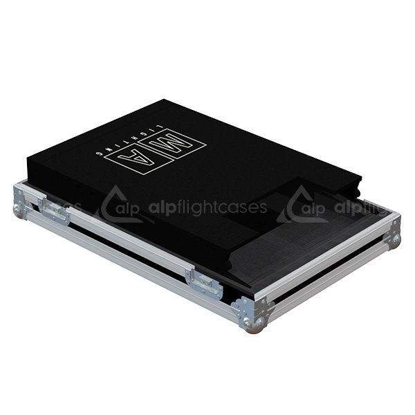 MA FADER WING + DOG HOUSE + SCREEN OPEN FLIGHT CASE SIDE VIEW