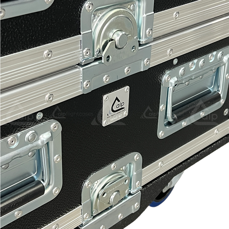 <tc>ALP FLIGHT CASES XRACK SLIDING AJUSTABLE 19" 4U 600P</tc>