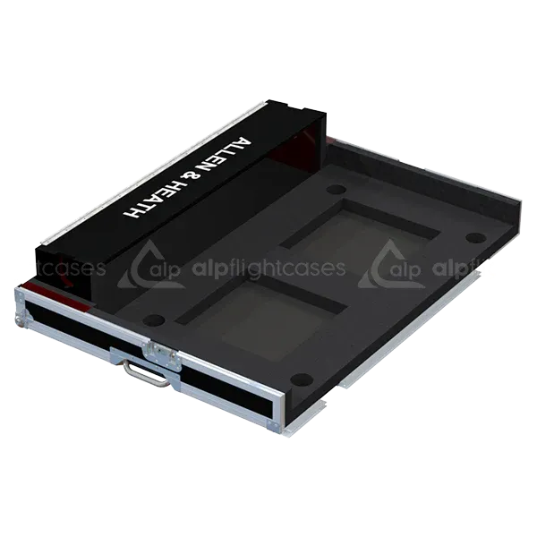 ALLEN & HEATH DLIVE S5000 + DOG HOUSE - WHEELS FOAM LATERAL SIDE VIEW INSIDE FLIGHT CASE