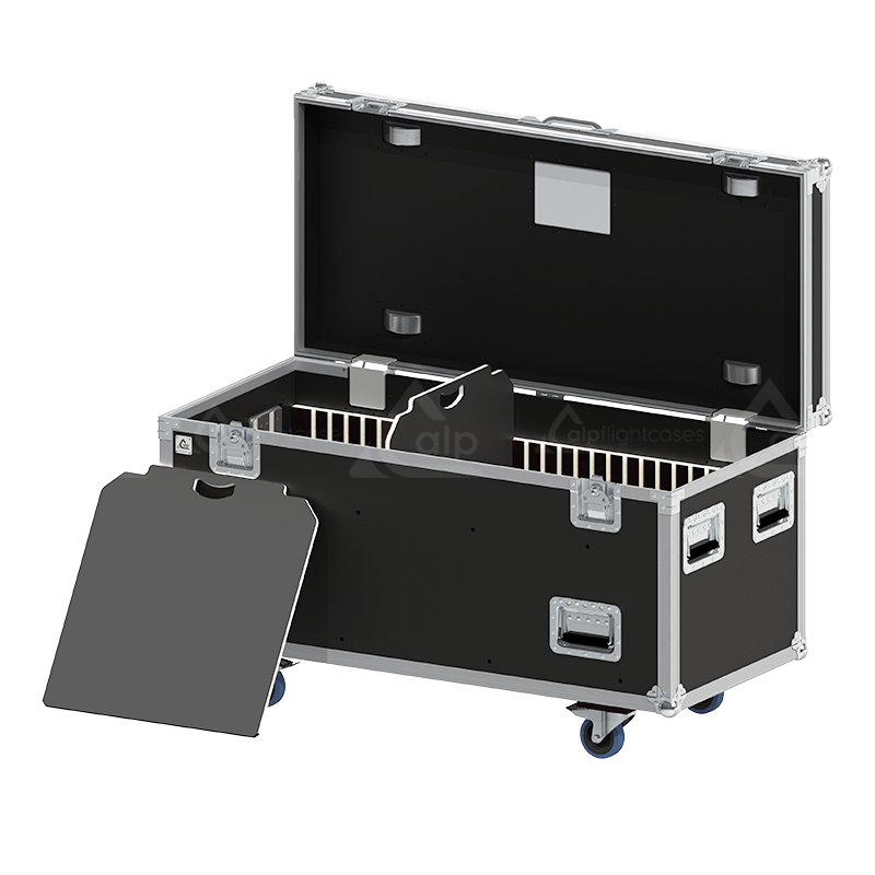 Empty interior of the 1300x600x600mm flight case trunk highlighting its optimized large capacity
