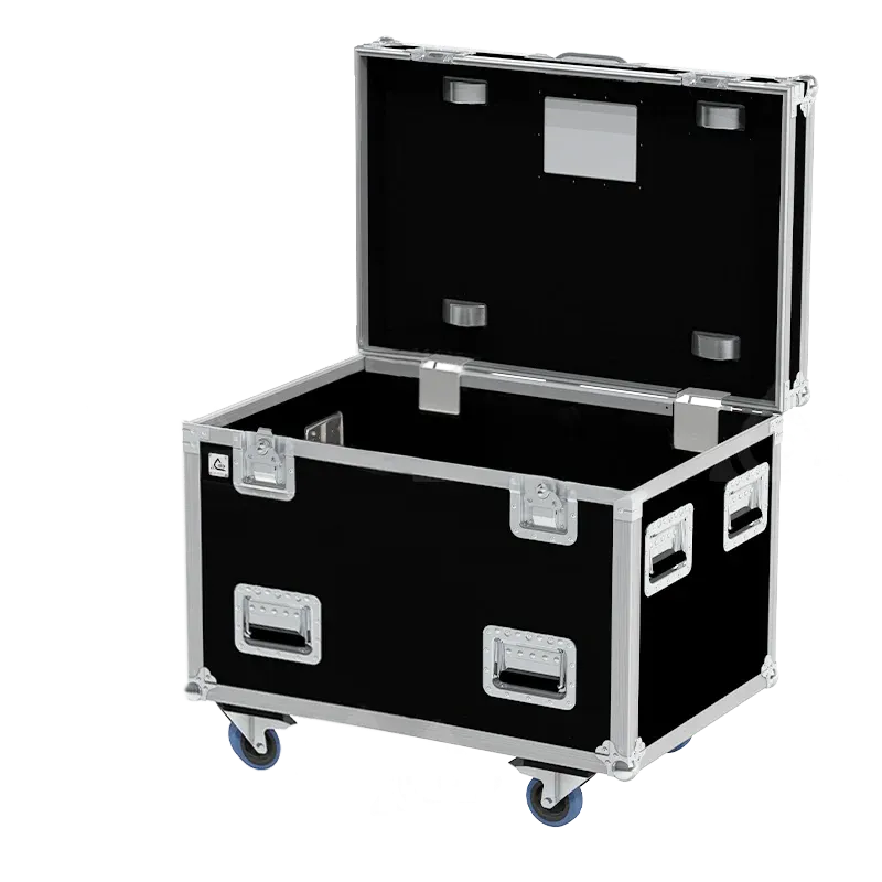 Empty interior of the 900x600x600mm flight case trunk highlighting the reinforced 10mm birch plywood walls