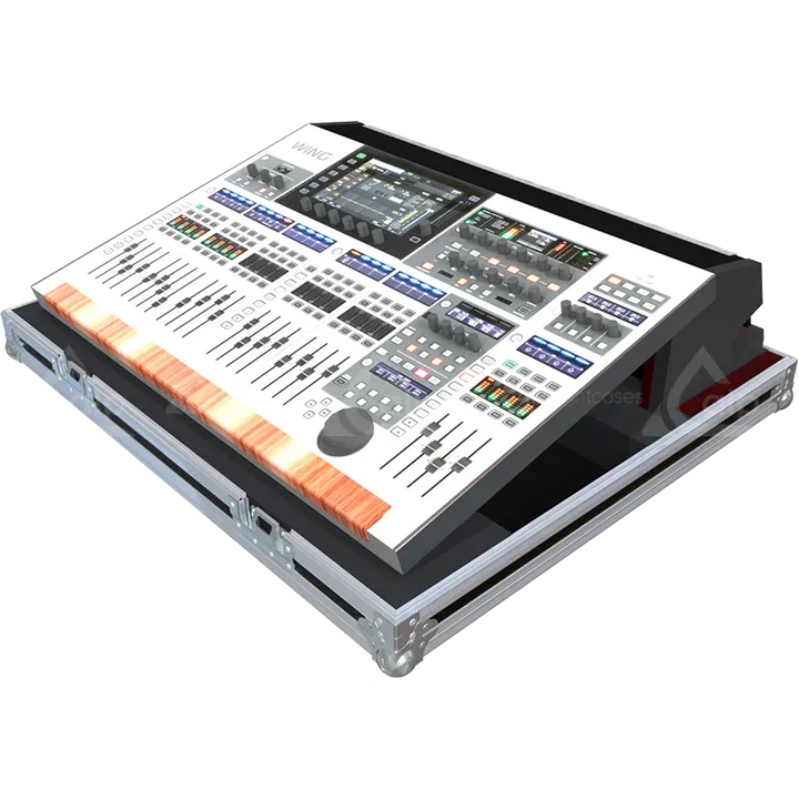 Behringer WING Series III Case with Doghouse and Wheels case lateral view open