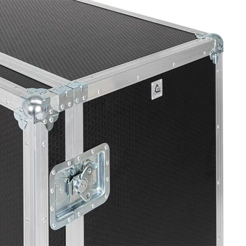 Close-up of the industrial-grade butterfly latches and heavy-duty castors on the ALP Container series