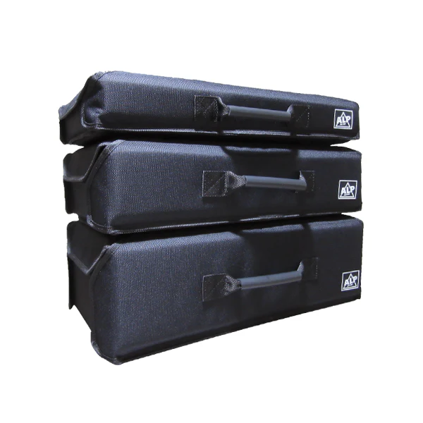 Front right perspective view of the ALP Bags professional 19" 6U deep touring rack bag